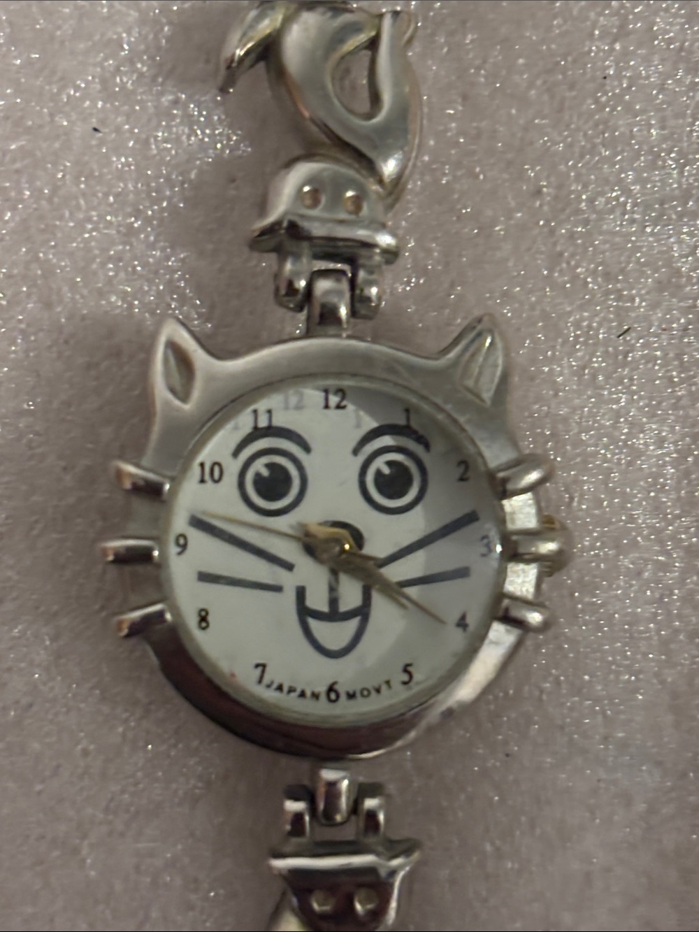 Cat Face Silver Tone Quartz Watch for Pets Lovers